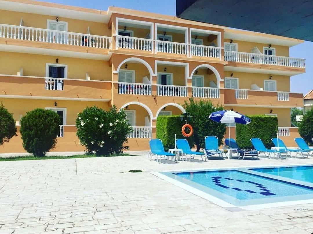 Derekas Studios & Apartments Laganas Exterior photo